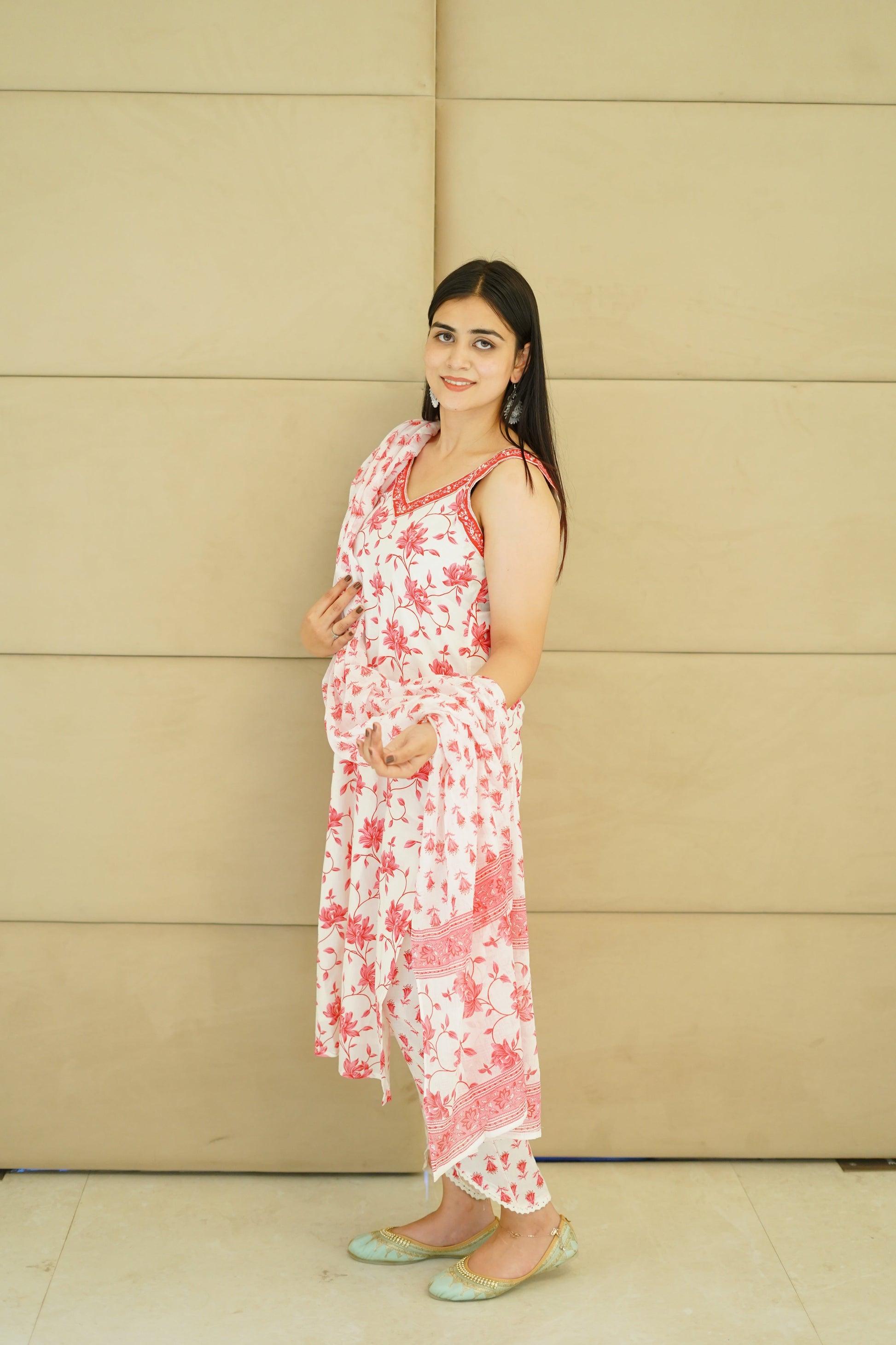 Pink floral strappy cotton suit set